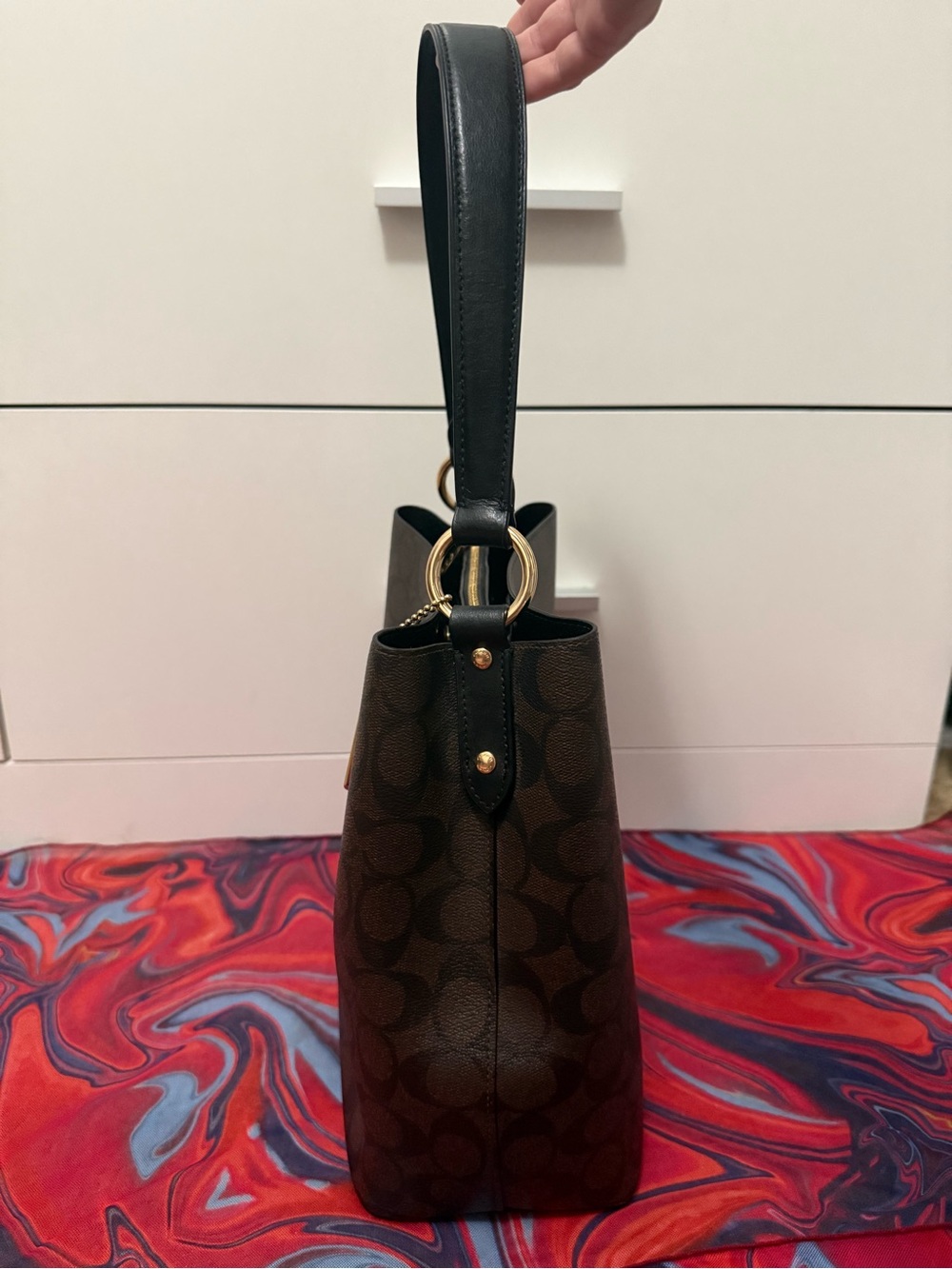 Coach Small Town Bucket Bag in Signature Canvas w/ Gold Plated Hangtag 🖤🤎 - Picture 4 of 10